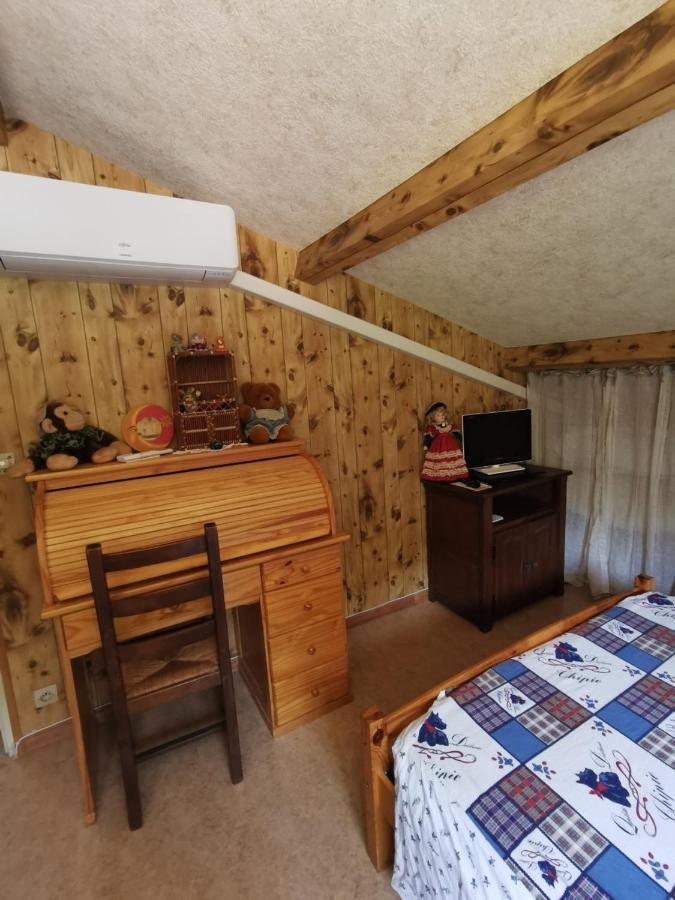 Chambre chez l'habitant à la campagne Sidobre Burlats Esterno foto